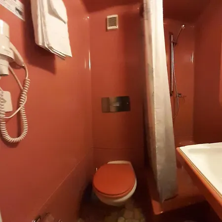 Fogadó Roessli 3*